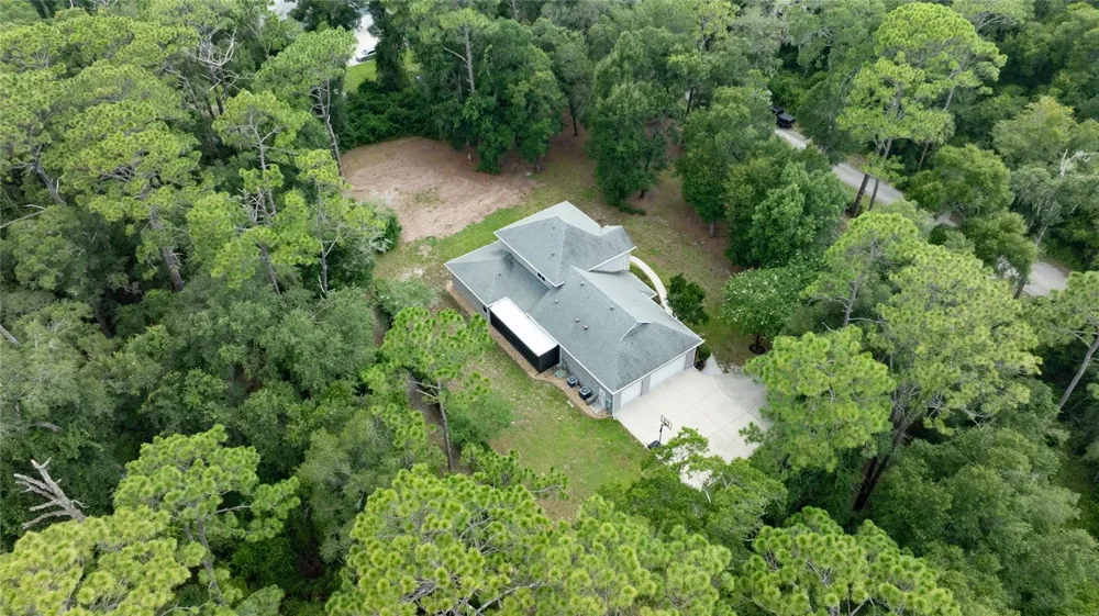 1515 RAMBLING OAKS LANE Deland, FL 32720