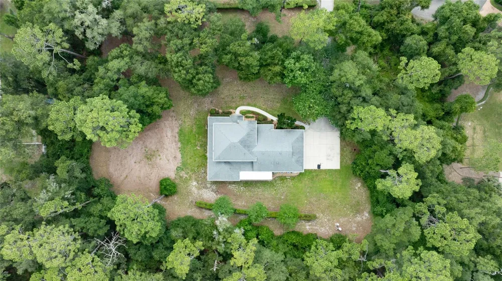 1515 RAMBLING OAKS LANE Deland, FL 32720