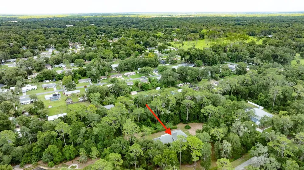 1515 RAMBLING OAKS LANE Deland, FL 32720