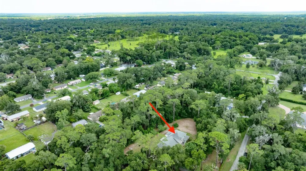 1515 RAMBLING OAKS LANE Deland, FL 32720