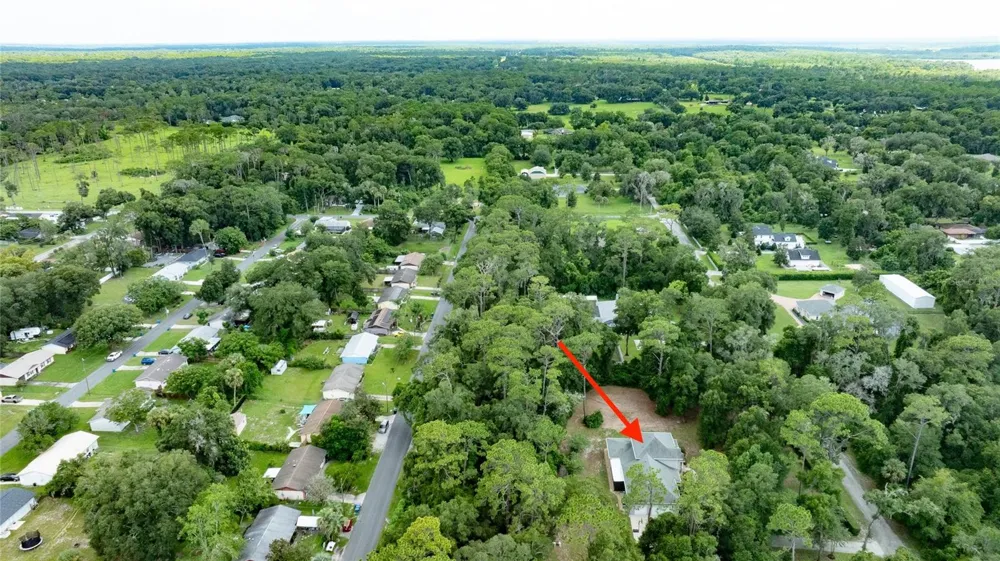 1515 RAMBLING OAKS LANE Deland, FL 32720