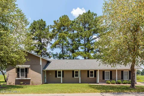 647 Castleberry Court