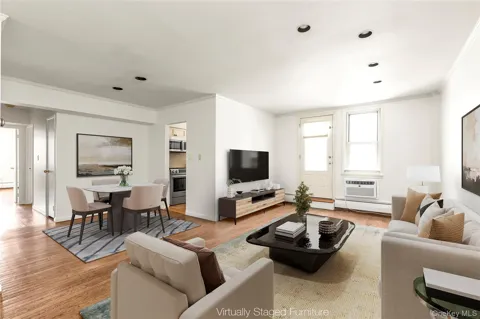 40 Daley Place #40-227