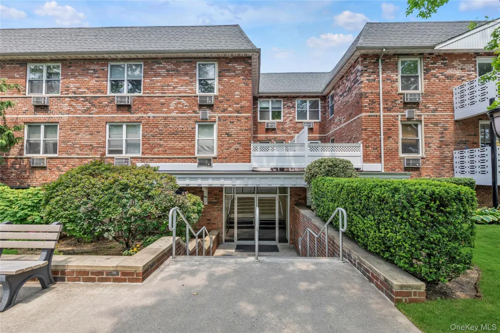 40 Daley Place #40-227 Lynbrook, NY 11563