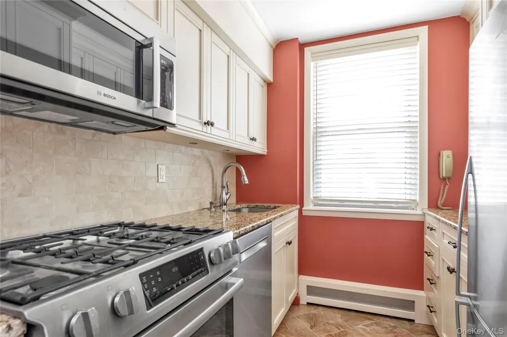 40 Daley Place #40-227 Lynbrook, NY 11563