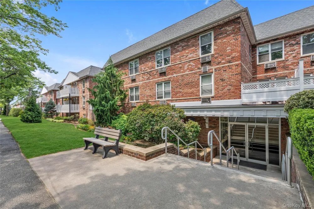 40 Daley Place #40-227 Lynbrook, NY 11563