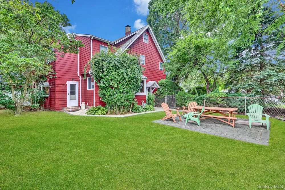 709 Clinton Street Bellmore, NY 11710
