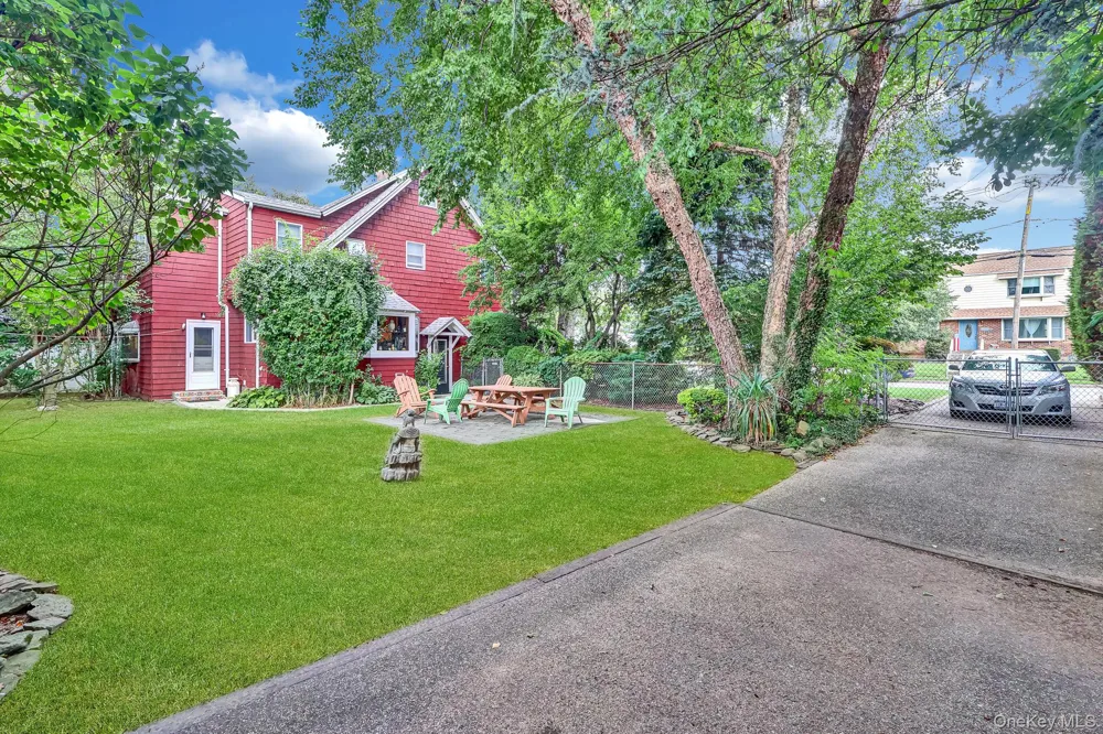 709 Clinton Street Bellmore, NY 11710