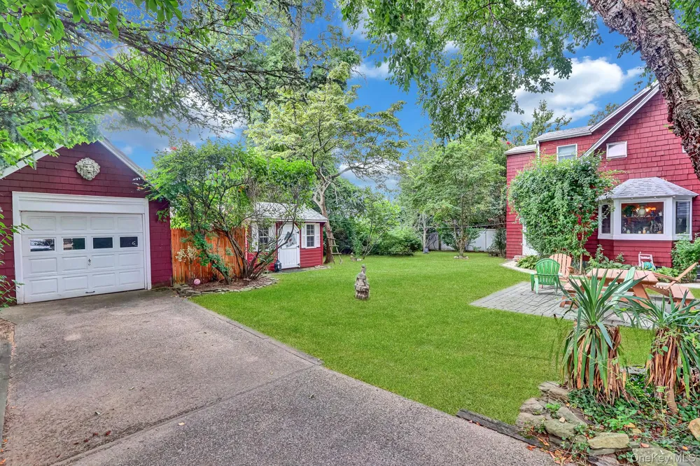 709 Clinton Street Bellmore, NY 11710