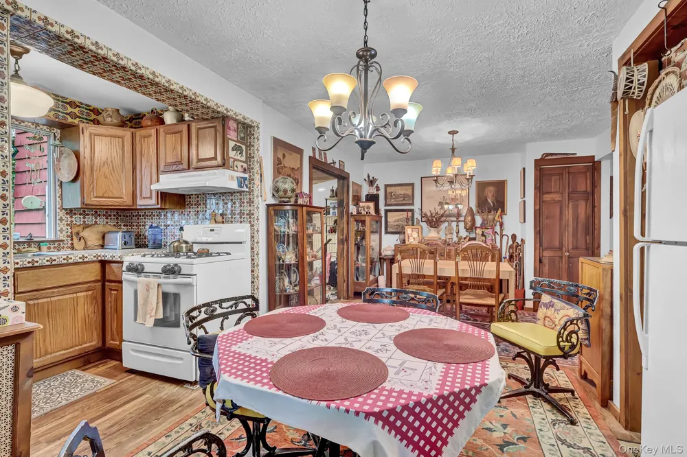 709 Clinton Street Bellmore, NY 11710