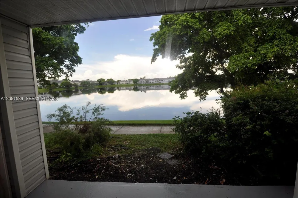 3473 NW 44th St #103 Oakland Park, FL 33309