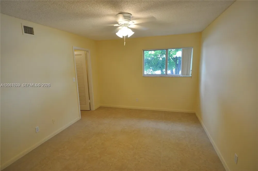 3473 NW 44th St #103 Oakland Park, FL 33309