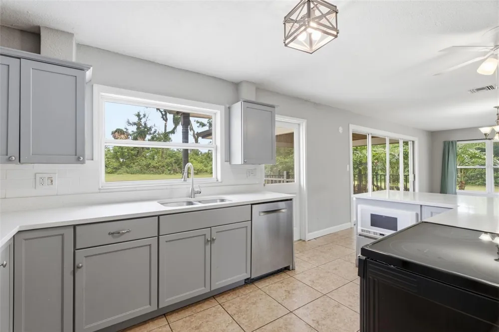 625 LIMONA ROAD Brandon, FL 33510