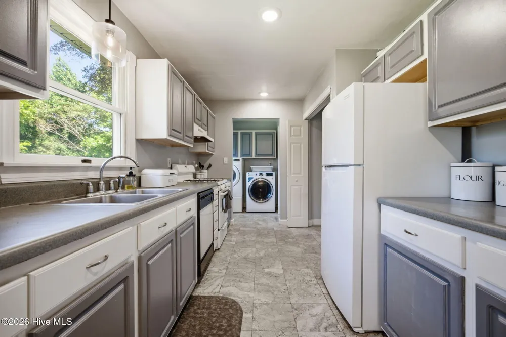 861 Tulls Creek Road Moyock, NC 27958