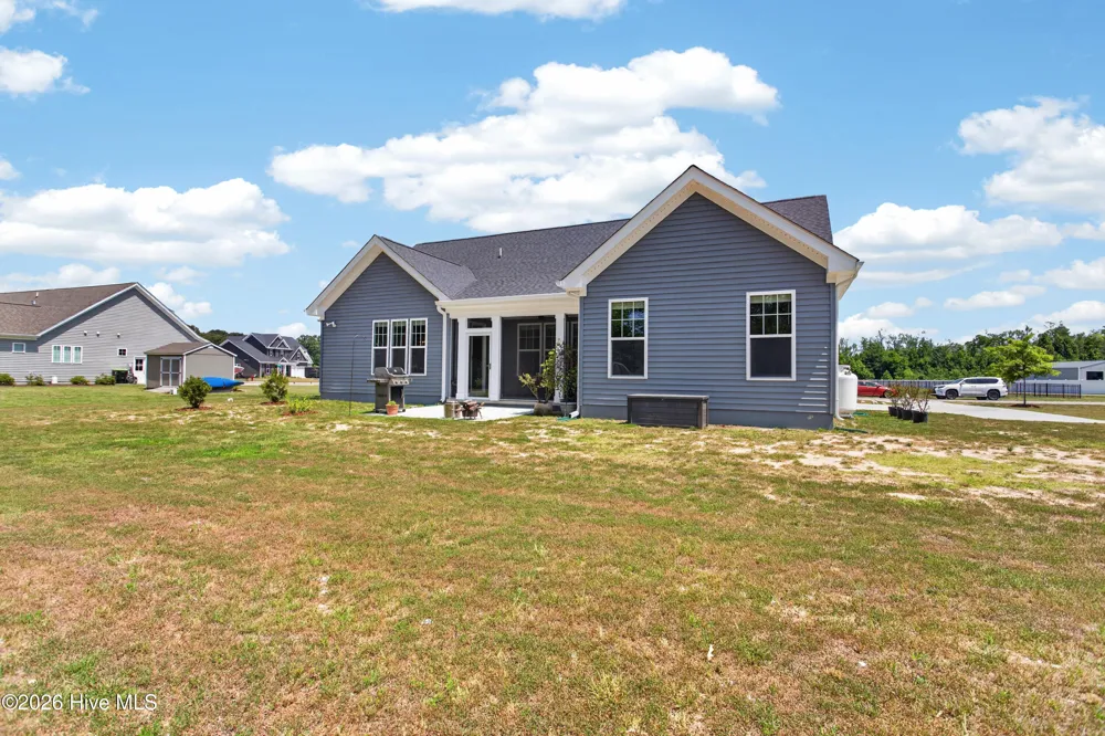 214 Little Acorn Trail Moyock, NC 27958