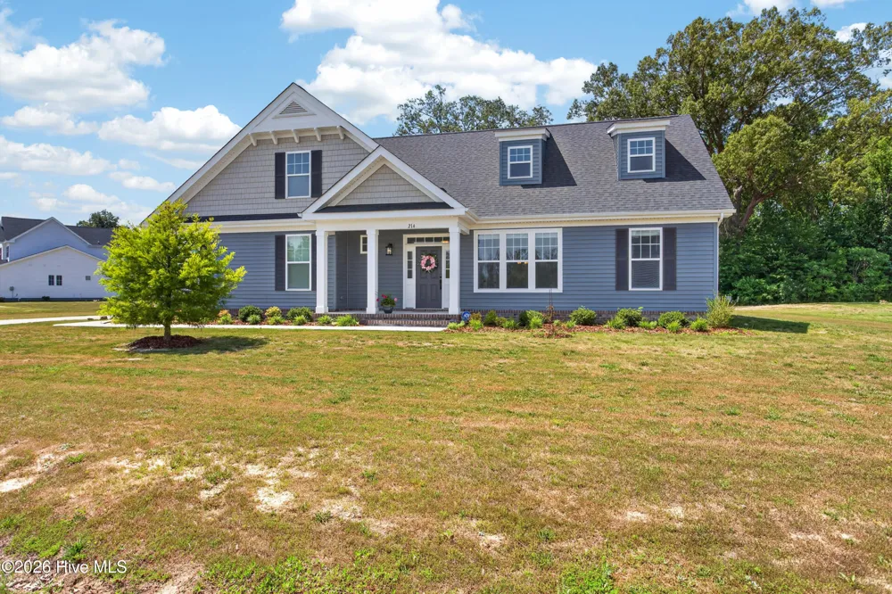 214 Little Acorn Trail Moyock, NC 27958