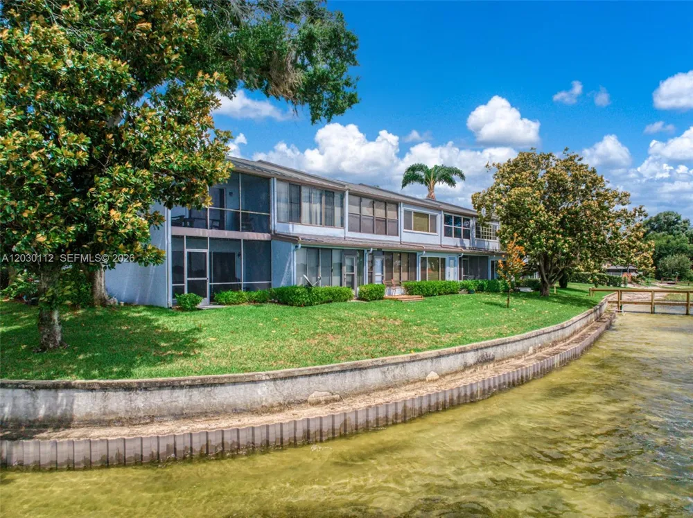 198 Blue Moon Ave #12 Lake Placid, FL 33852