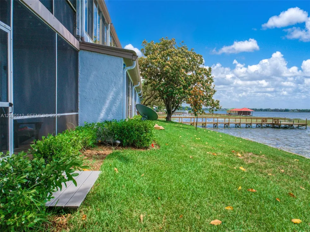 198 Blue Moon Ave #12 Lake Placid, FL 33852