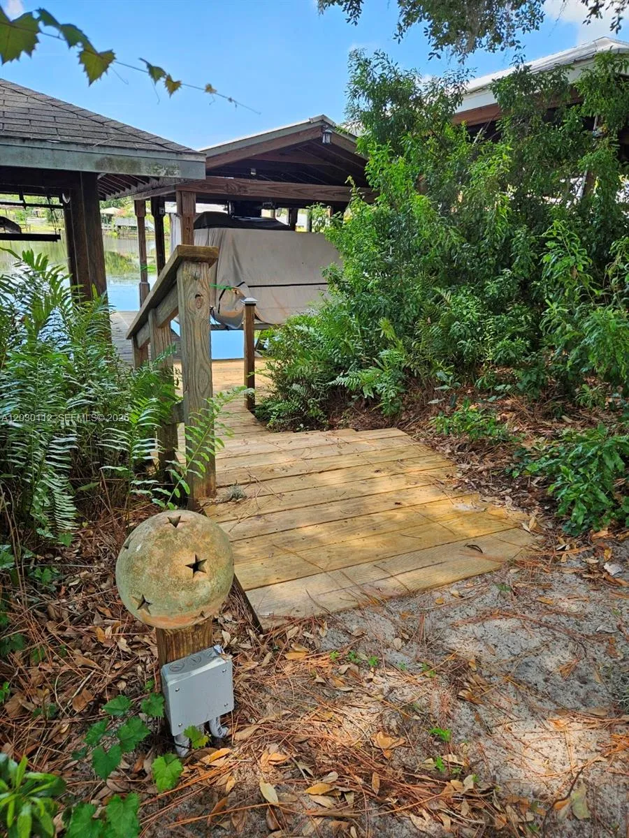 198 Blue Moon Ave #12 Lake Placid, FL 33852