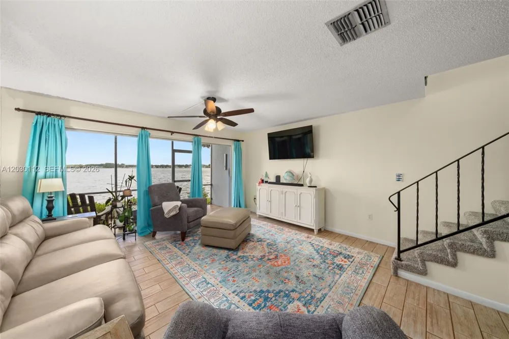 198 Blue Moon Ave #12 Lake Placid, FL 33852