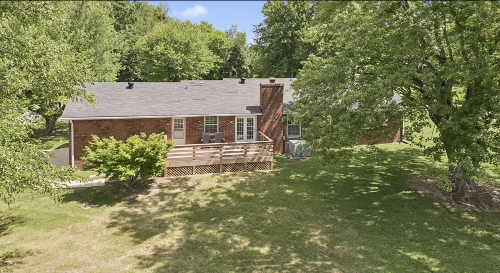 920 Clearview Rd Cottontown, TN 37048