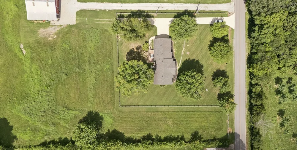 920 Clearview Rd Cottontown, TN 37048