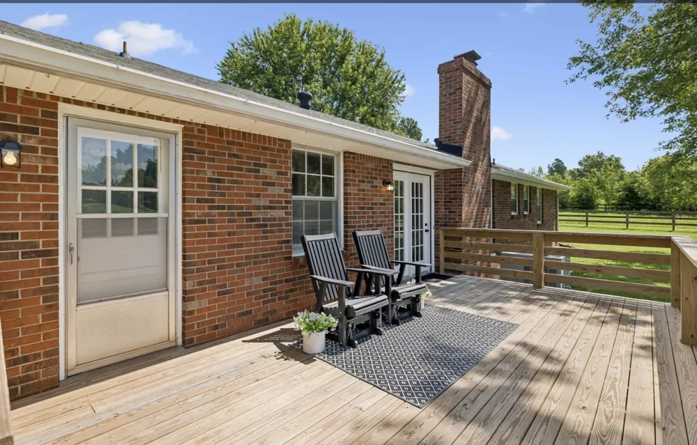 920 Clearview Rd Cottontown, TN 37048