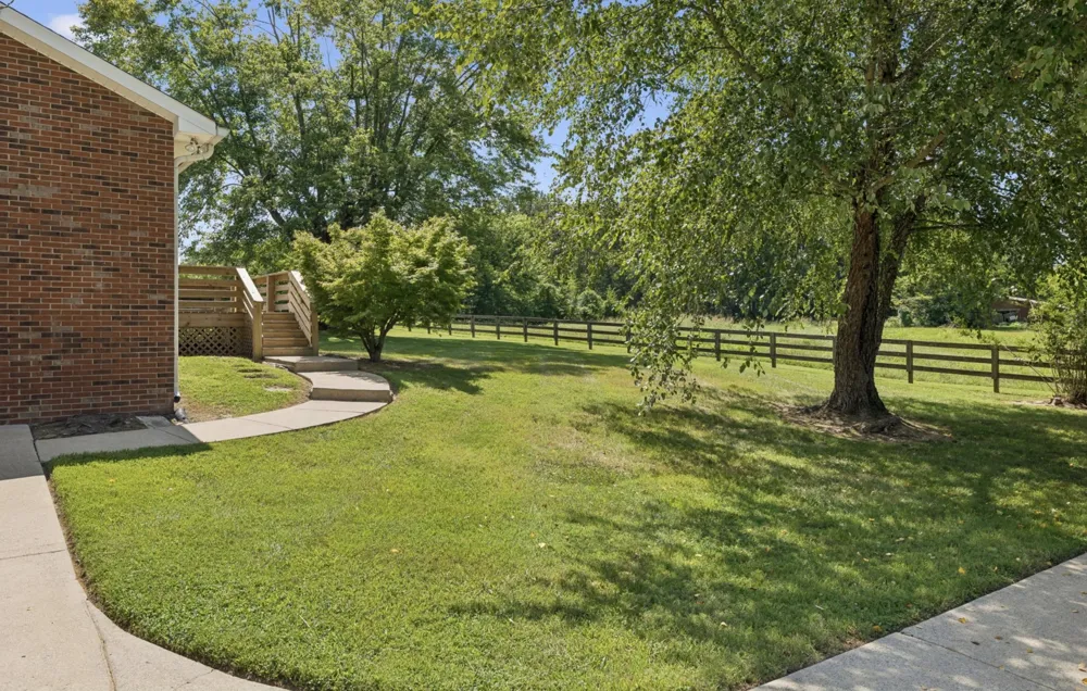 920 Clearview Rd Cottontown, TN 37048