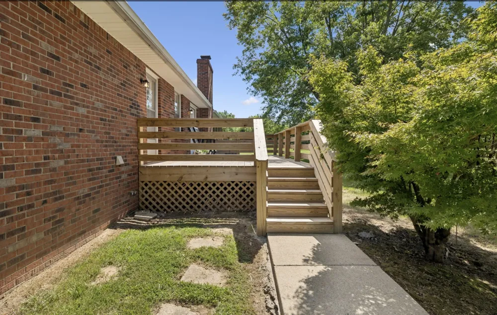 920 Clearview Rd Cottontown, TN 37048