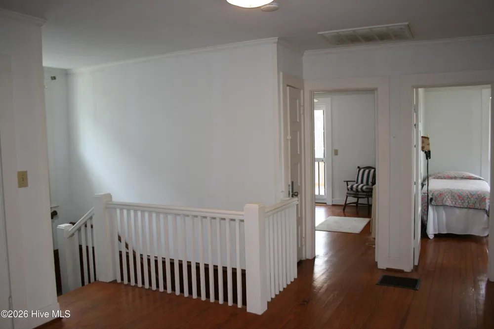 7 E Columbia Street E Wrightsville Beach, NC 28480