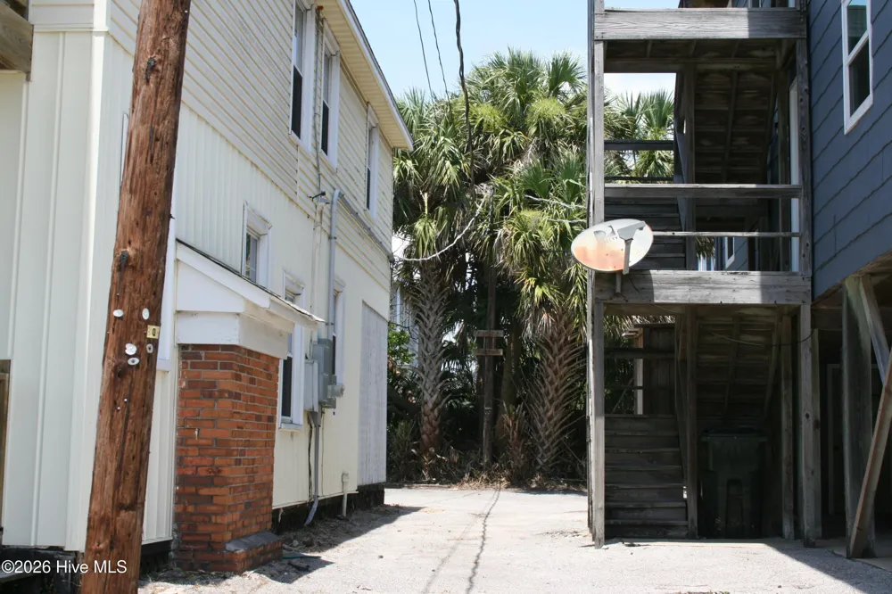 7 E Columbia Street E Wrightsville Beach, NC 28480