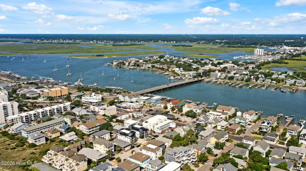7 E Columbia Street E Wrightsville Beach, NC 28480