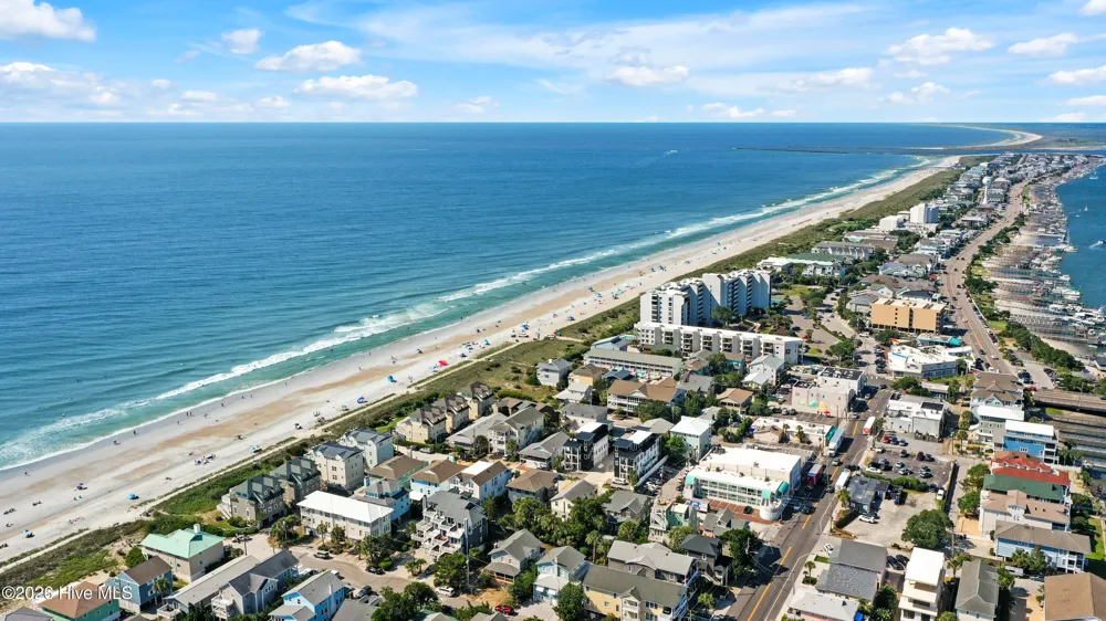 7 E Columbia Street E Wrightsville Beach, NC 28480