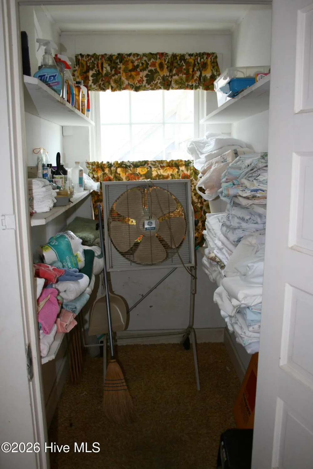7 E Columbia Street E Wrightsville Beach, NC 28480