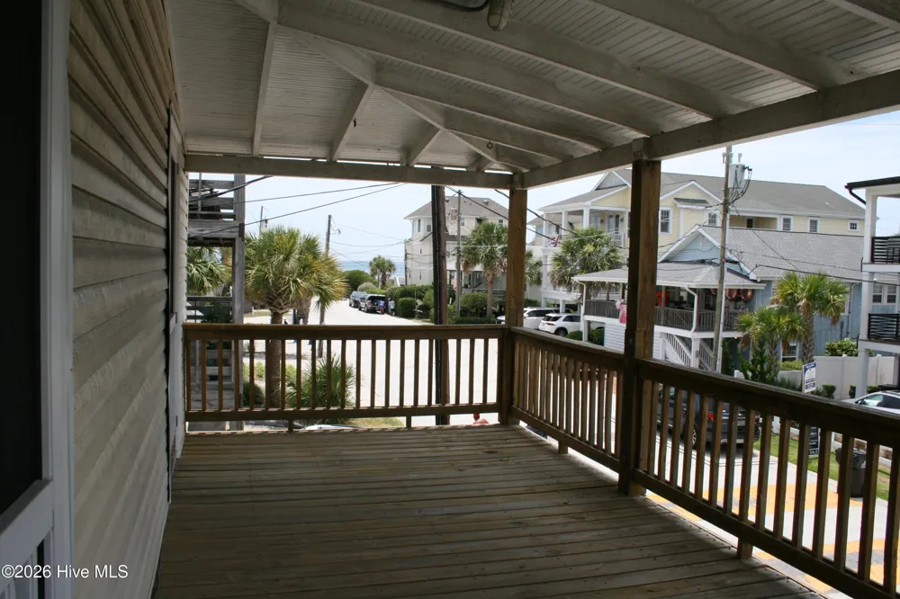7 E Columbia Street E Wrightsville Beach, NC 28480