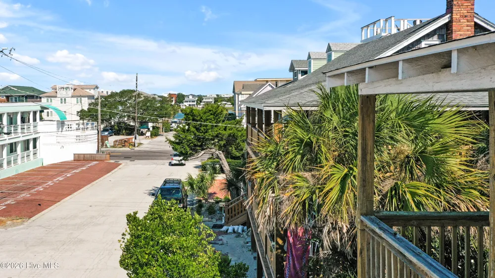 7 E Columbia Street E Wrightsville Beach, NC 28480