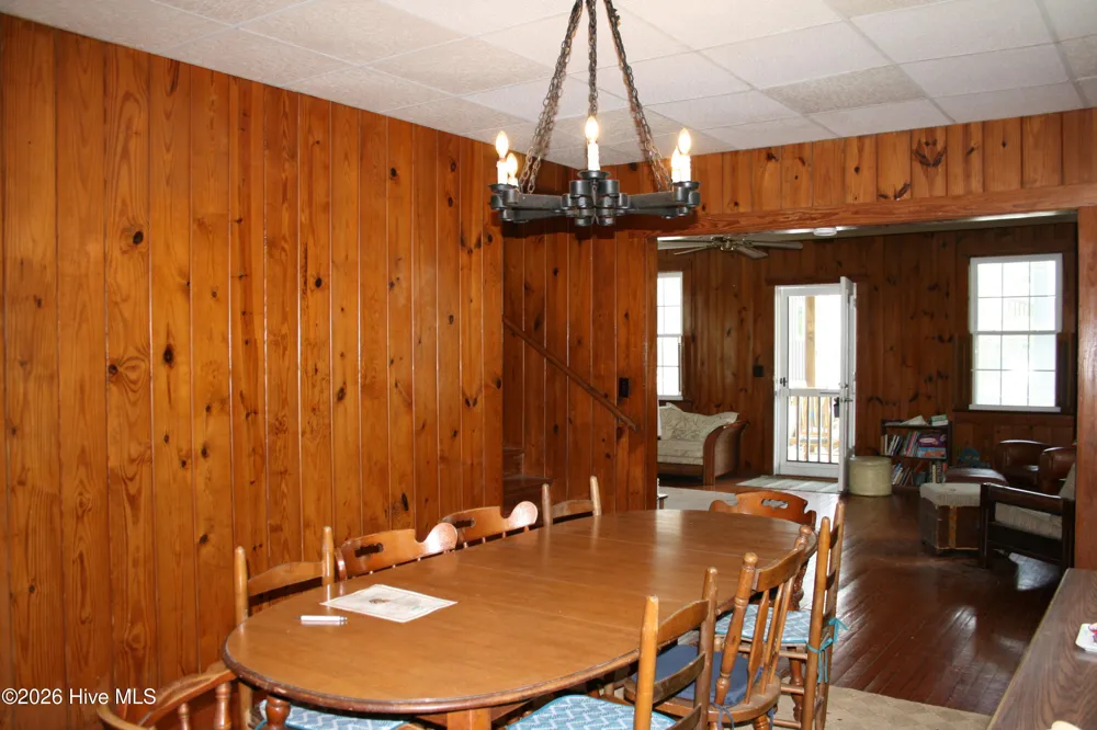 7 E Columbia Street E Wrightsville Beach, NC 28480
