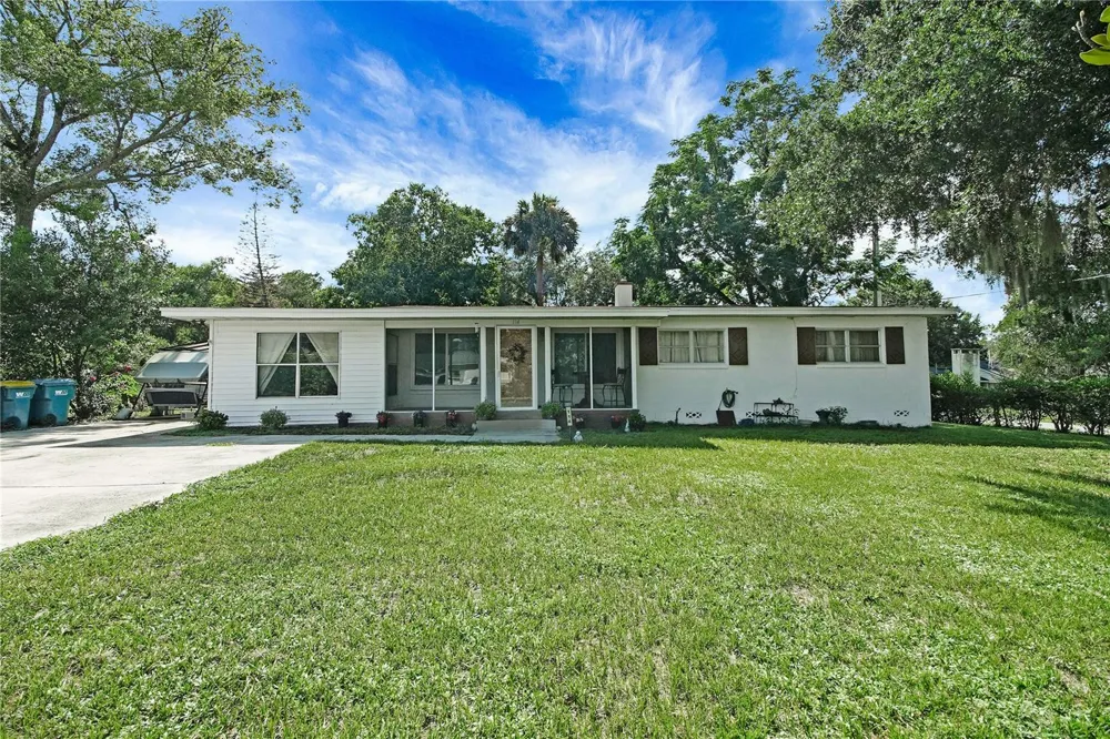 114 PARK AVENUE Fruitland Park, FL 34731