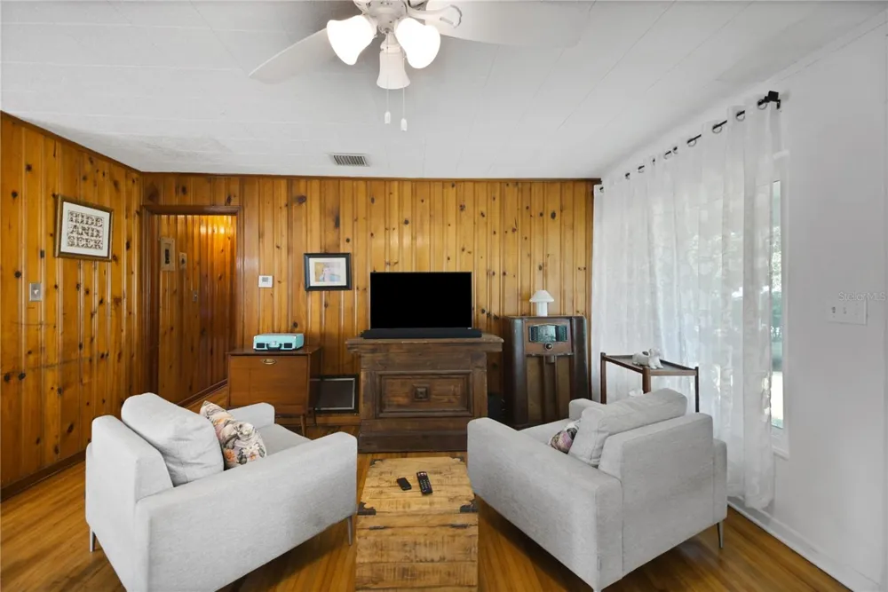 114 PARK AVENUE Fruitland Park, FL 34731