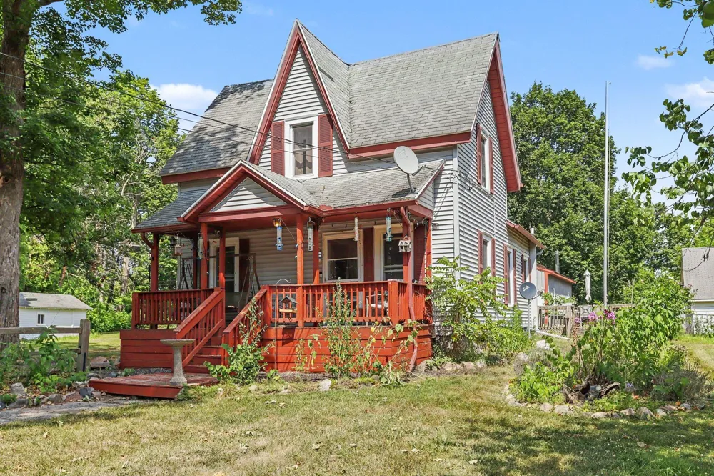 48 Burgess Drive Galesburg, MI 49053