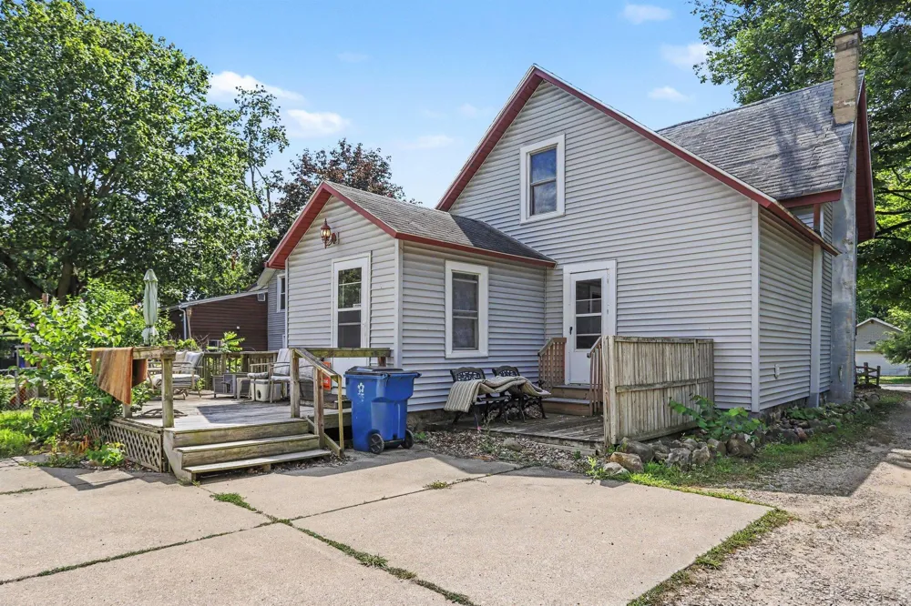 48 Burgess Drive Galesburg, MI 49053
