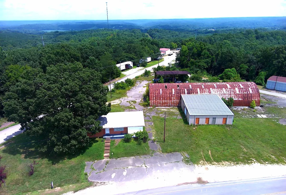 204 Lick Creek Rd Linden, TN 37096