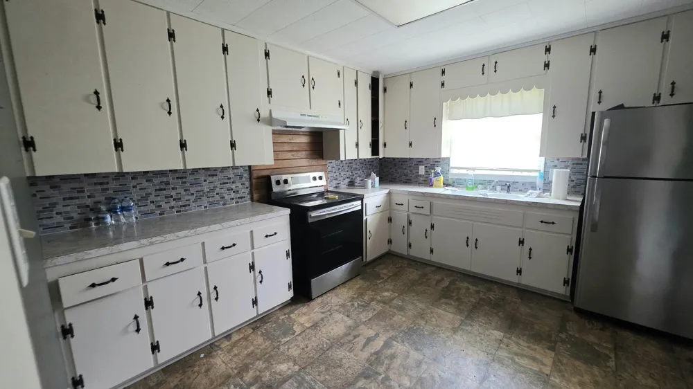 204 Lick Creek Rd Linden, TN 37096
