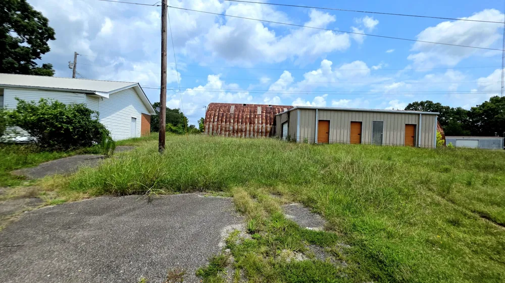 204 Lick Creek Rd Linden, TN 37096