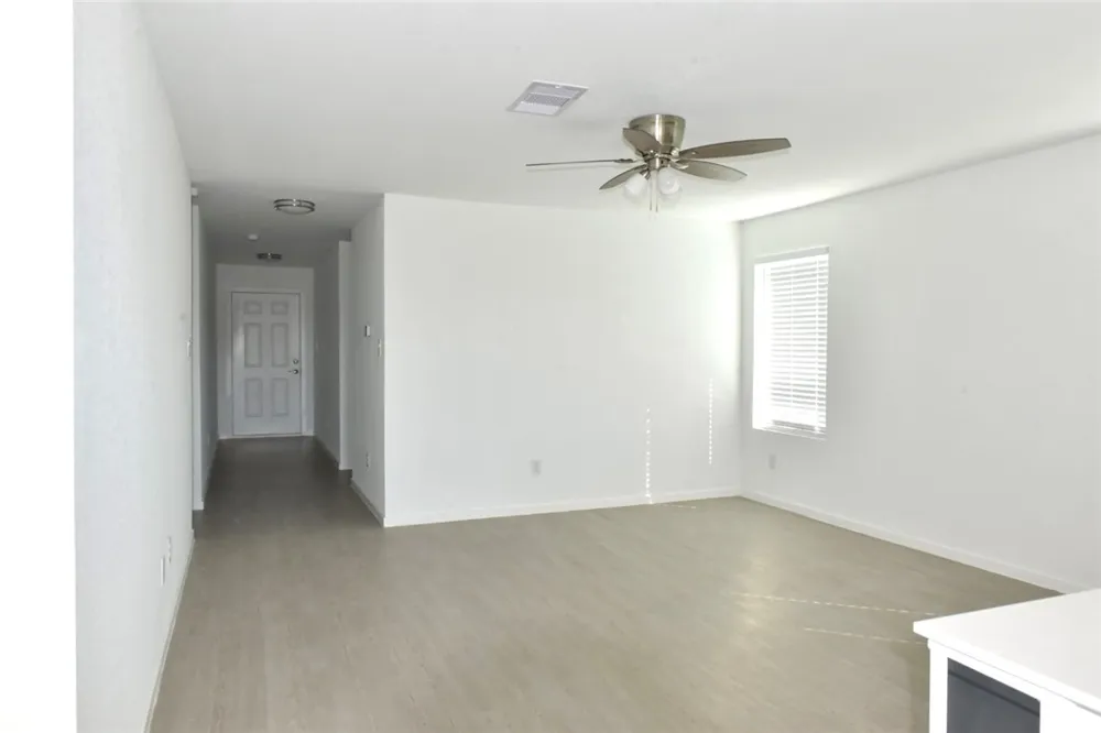 13229 Silverado Drive Robstown, TX 78380