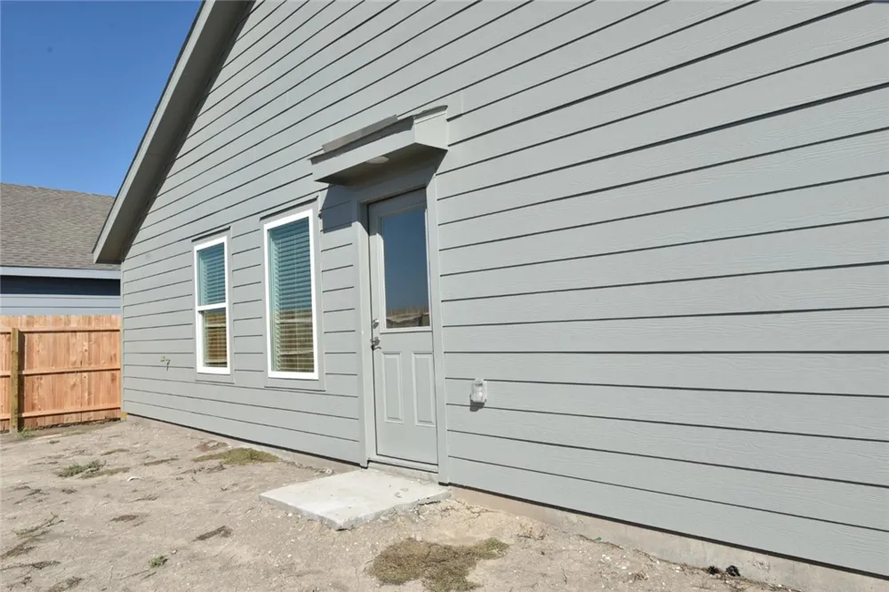 13229 Silverado Drive Robstown, TX 78380
