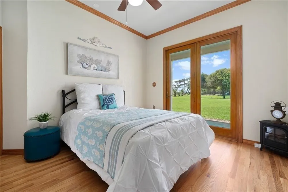545 Fm-2040 Tivoli, TX 77990