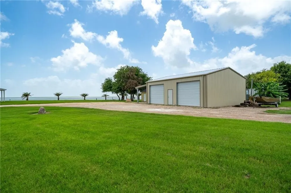 545 Fm-2040 Tivoli, TX 77990