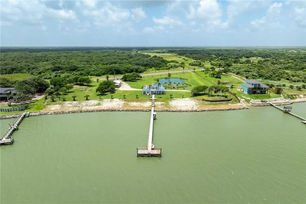 545 Fm-2040 Tivoli, TX 77990
