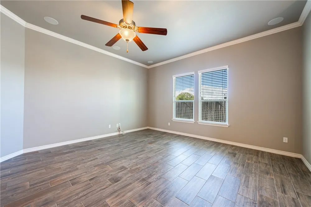 420 Gulfton Drive Portland, TX 78374